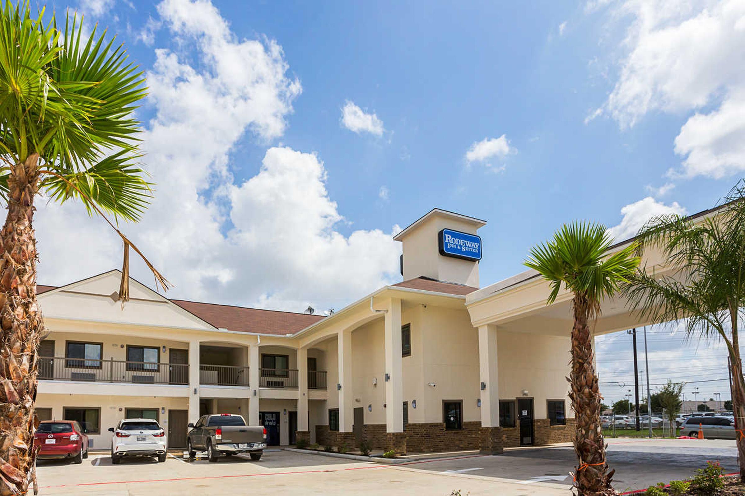 Rodeway Inn & Suites クラークスビル エクステリア 写真