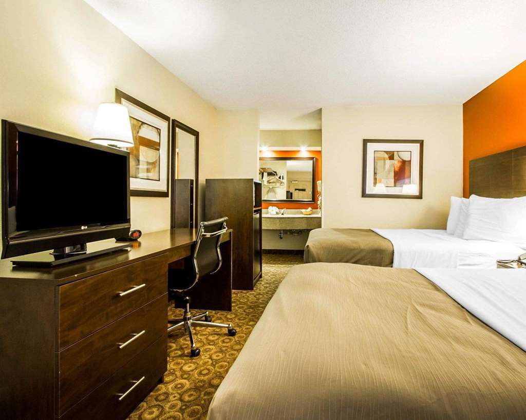 Rodeway Inn & Suites クラークスビル 部屋 写真